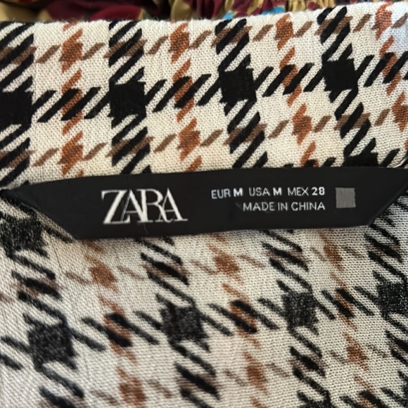 Zara Houndstooth Print Ruffle Peter Pan Collar Button Down Blouse - M - Picture 13 of 14